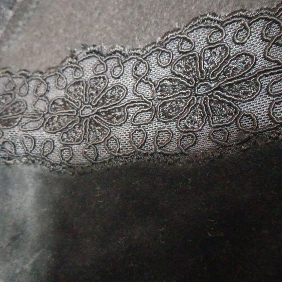 The Territory Ahead Elegant Top: L & Forwear N.Y. Black Skirt: XL, 2 pc Set - Picture 4 of 13